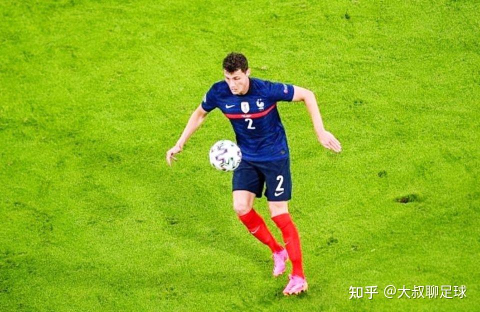 包含热力四射：国际足球大赛亮点频出的词条